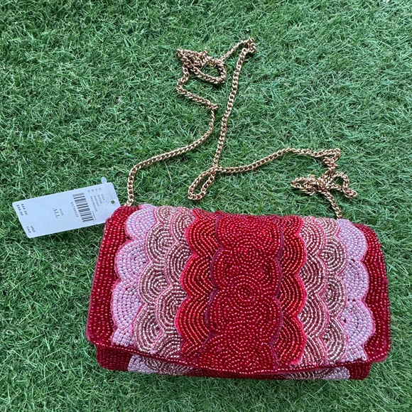 petal clutch beaded bag - Picture 6 of 8